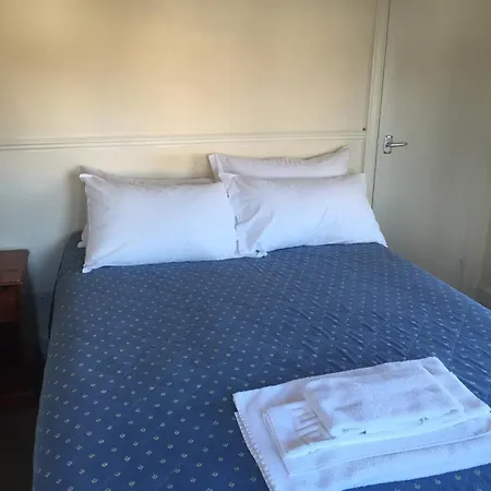 Colnbrook Lodge Guest House-2